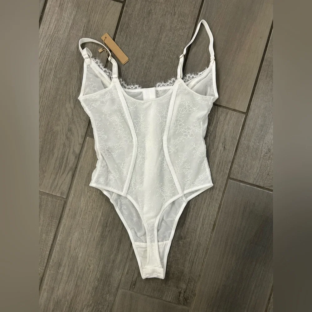 NWT SHAPELLX Lace Bodysuit Tummy Control Shapewear Backless Body Suits Thongs